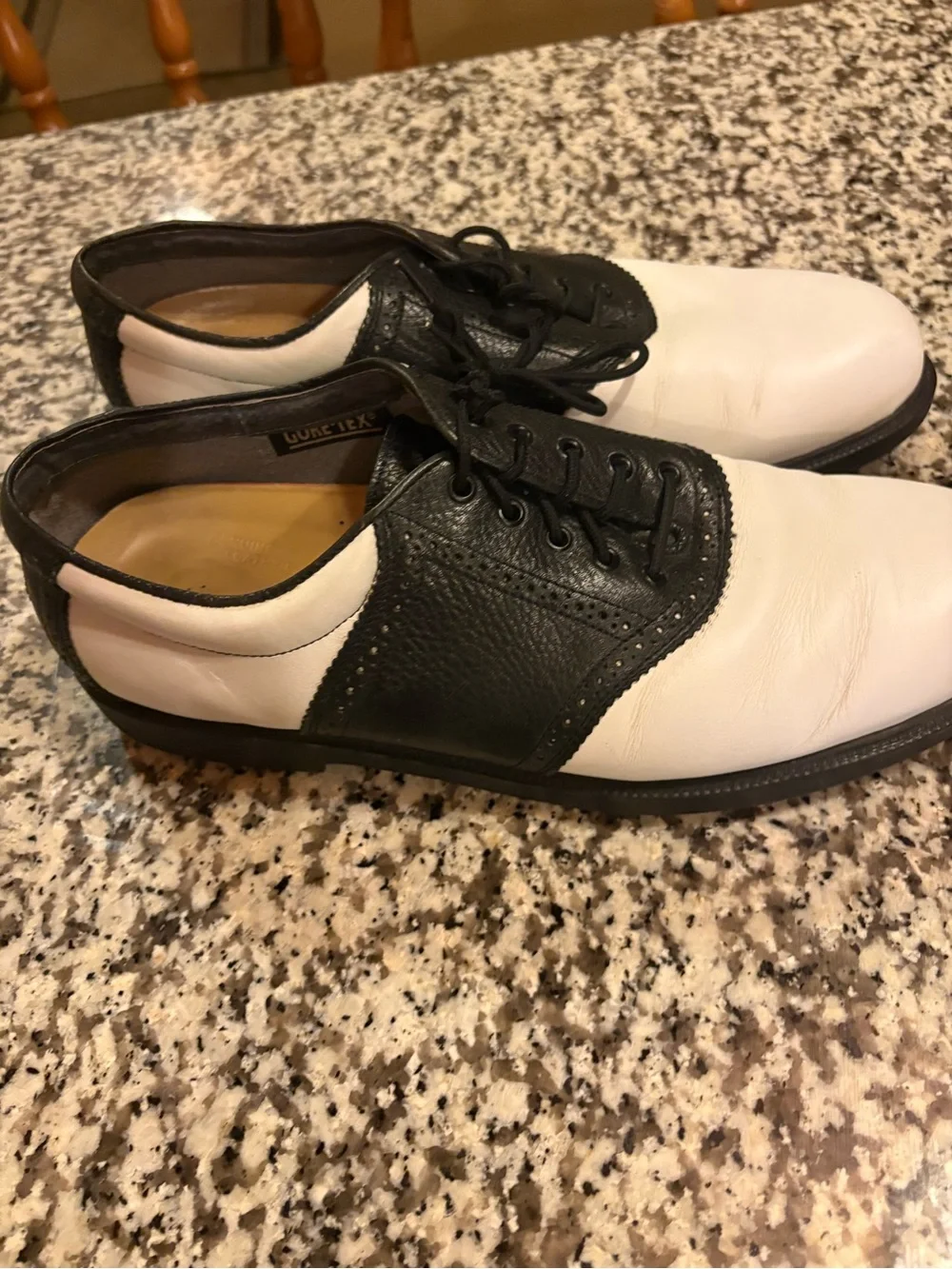 Rockport Black and White Saddle Oxfords — Two-Tone Leather Lace-Ups